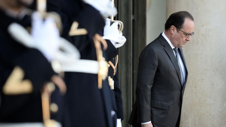 Hollande va réclamer la prolongation de l’état d’urgence pour trois mois - ảnh 1