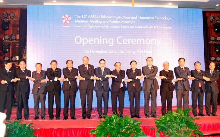 Ouverture de la 15ème conférence des ministres des télécommunications de l’ASEAN - ảnh 1