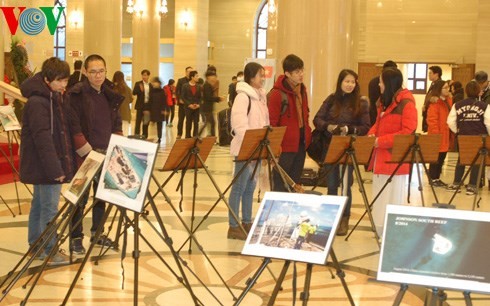 Séoul: exposition sur les constructions illégales de la Chine en mer Orientale - ảnh 2