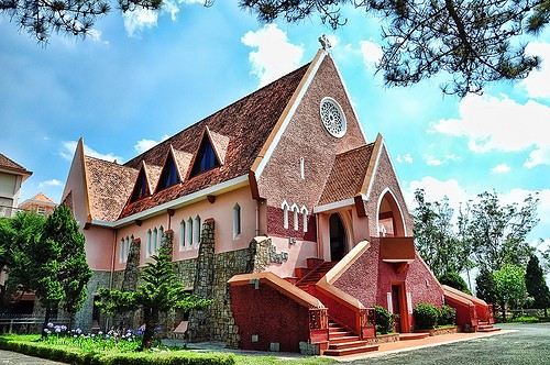 Quelques belles églises au Vietnam - ảnh 5