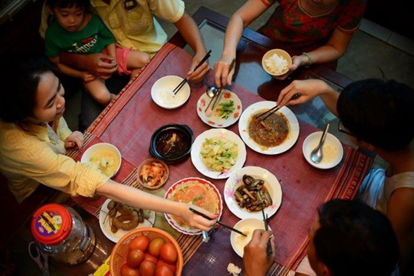 Disposez votre table à la vietnamienne - ảnh 1