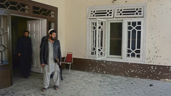 Afghanistan: 14 morts dans un attentat suicide chez un élu local  - ảnh 1