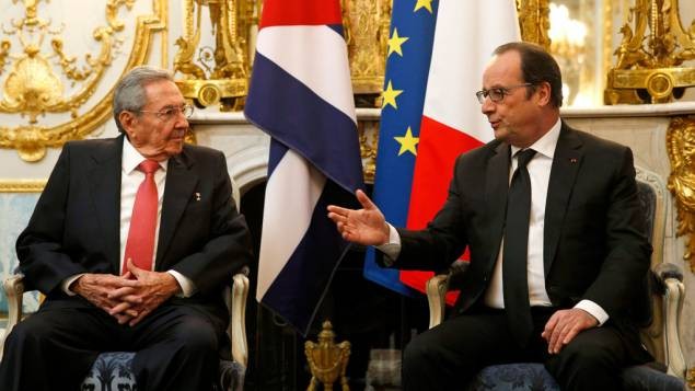 Hollande appelle Obama à effacer pleinement l’embargo à Cuba  - ảnh 1