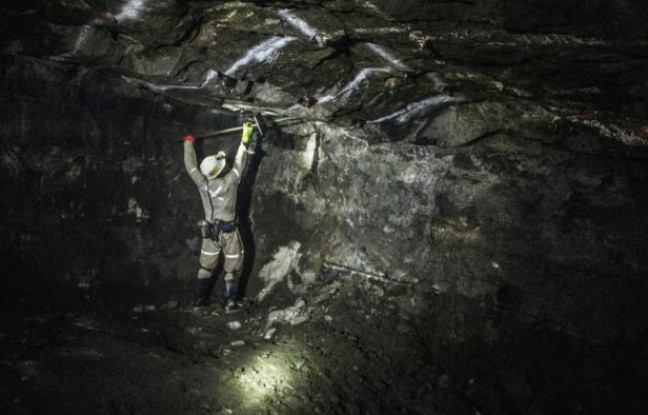 Afrique du Sud: Trois ouvriers portés disparus après l’effondrement d'une mine d'or - ảnh 1