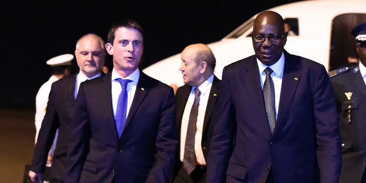 Manuel Valls en visite au Mali et au Burkina Faso - ảnh 1