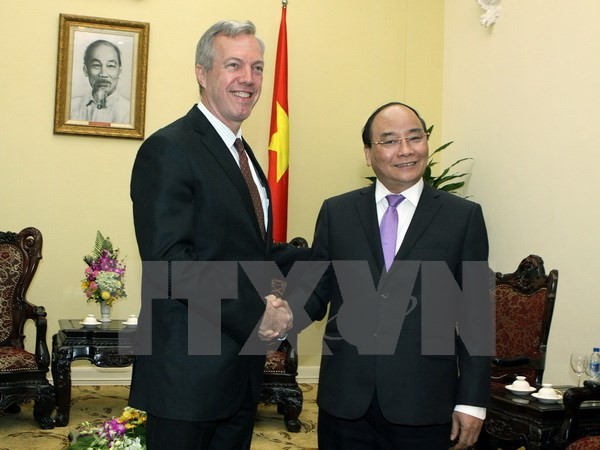 Nguyen Xuan Phuc reçoit les ambassadeurs américain et australien - ảnh 1