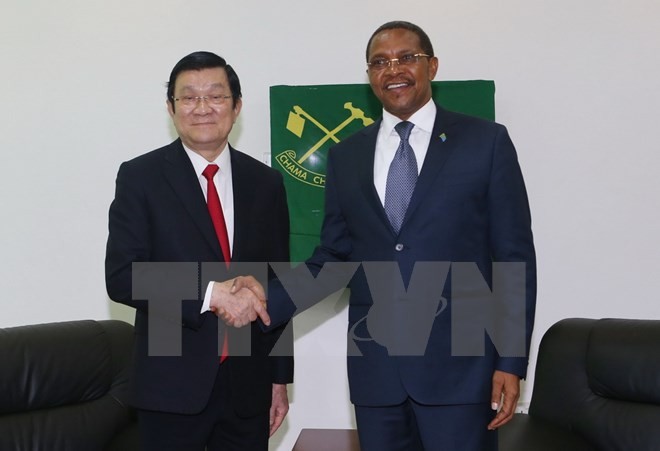 Truong Tan Sang rencontre le président du Parti révolutionnaire tanzanien  - ảnh 1