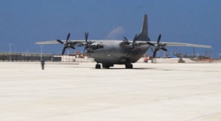 La Chine envoie un avion de transport militaire au récif Chu Thap - ảnh 1