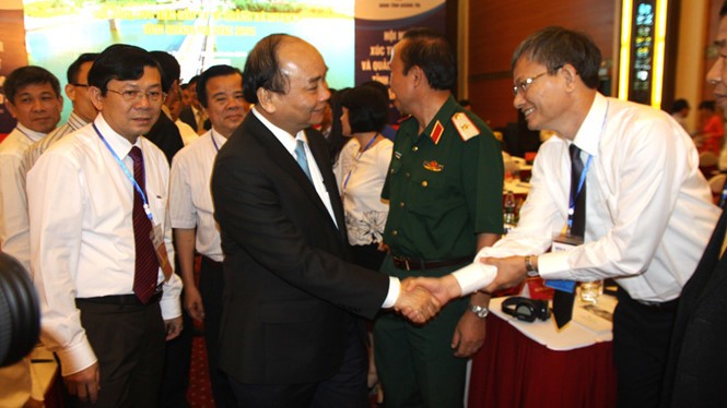 Quang Tri : Le PM à la conférence de promotion de l'investissement et du tourisme - ảnh 1