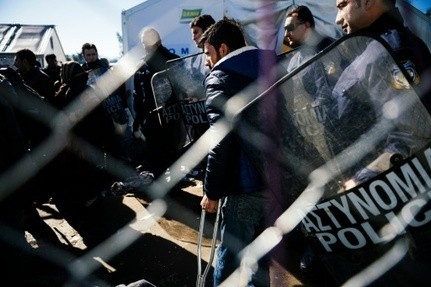 Schengen: Bruxelles prolonge des contrôles aux frontières intérieures de 5 pays - ảnh 1