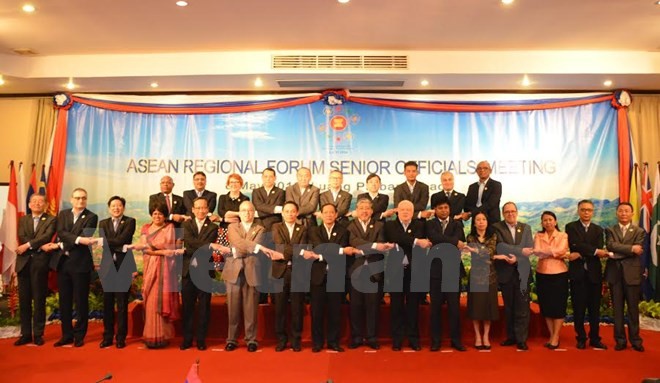 Le Vietnam participe au sommet du Forum régional de l’ASEAN  - ảnh 1