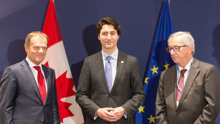 Traité UE-Canada: les 28 veulent que les parlements nationaux donnent leur aval - ảnh 1