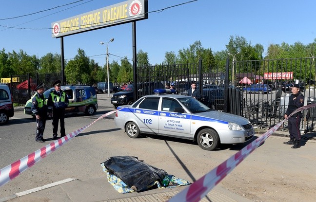 Moscou: Au moins trois morts dans une gigantesque rixe dans un cimetière - ảnh 1