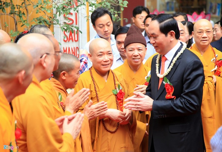 Le président de la République assiste à l’anniversaire de Bouddha - ảnh 2