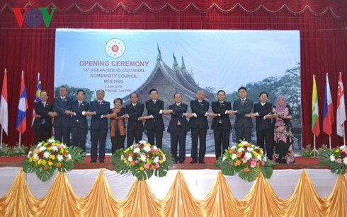 Conférence sur l’édification de la communauté socio-culturelle de l'ASEAN  - ảnh 1