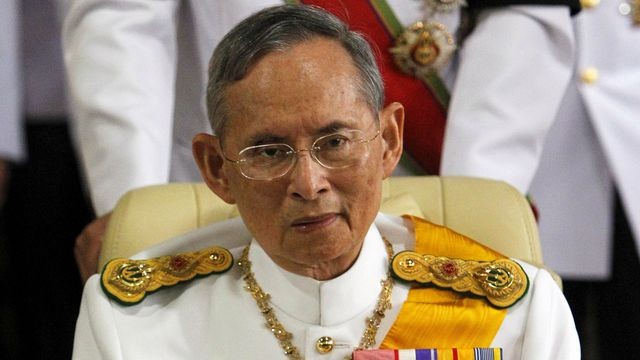 La Thaïlande fête les 70 ans de règne du roi Bhumibol  - ảnh 1