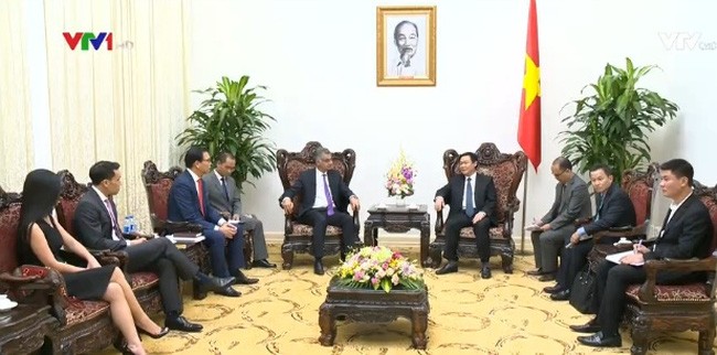 Standard Chartered continuera à soutenir le Vietnam - ảnh 1