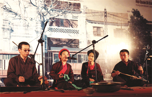 Des concerts vespéraux de musique traditionnelle dans le vieux Hanoï - ảnh 3