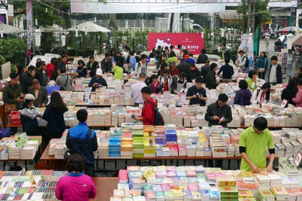 Des livres vietnamiens trouvent des lecteurs dans d’autres pays - ảnh 2