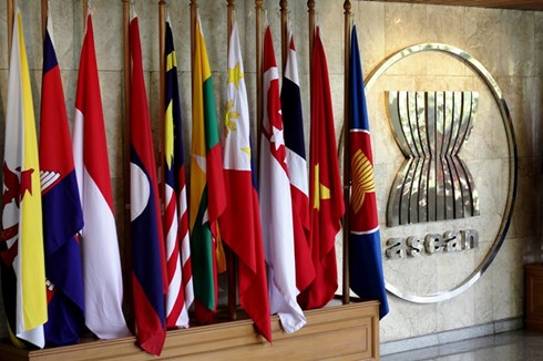 Préparatifs aux 28 et 29 èmes sommets de l’ASEAN - ảnh 1