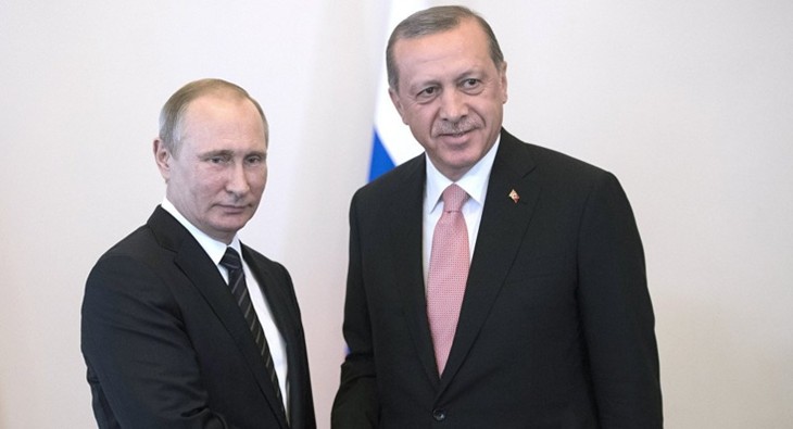 La Russie lève l'interdiction de vols charter à destination de la Turquie - ảnh 1