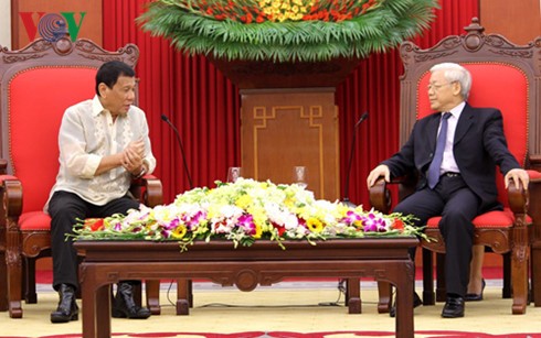 Nguyen Phu Trong reçoit le président philippin - ảnh 2