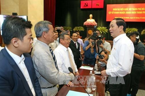 Tran Dai Quang rencontre les entrepreneurs de Ho Chi Minh-ville - ảnh 1