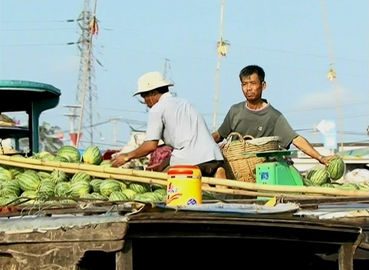 Y a-t-il beaucoup de marchés flottants au Vietnam? - ảnh 3