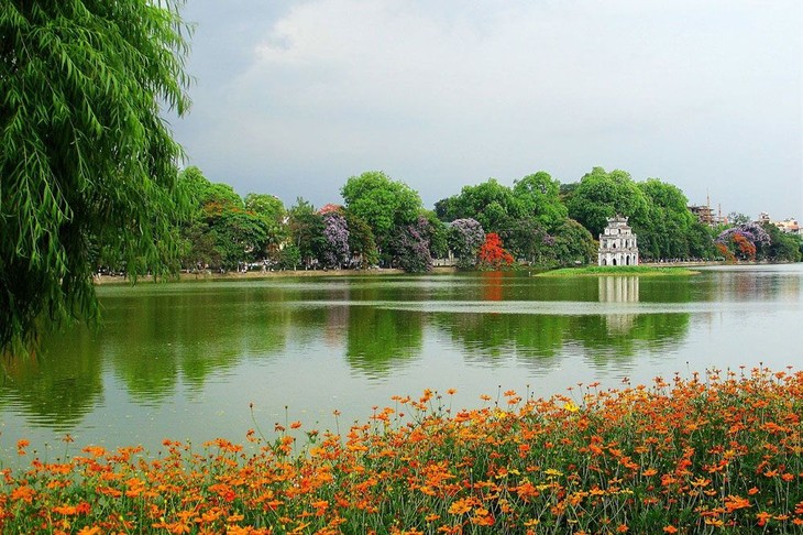 Le lac de l’Épée restituée à Hanoi - ảnh 1