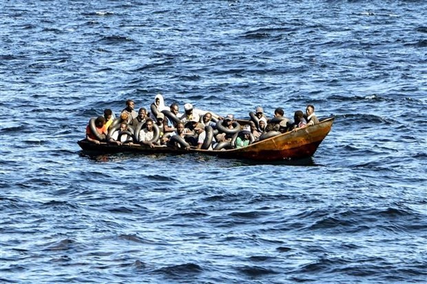 258 réfugiés secourus en Méditerranée - ảnh 1