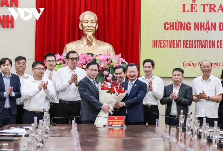 Foxconn invests 250 million USD in Quang Ninh province - ảnh 1
