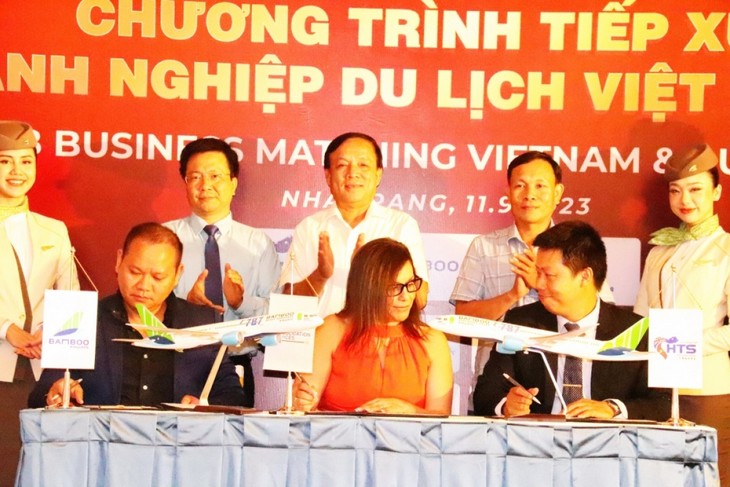 Vietnamese and Australian travel firms sign cooperation deals - ảnh 1