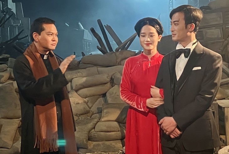 Box-office hit about Hanoi wartime releases trailer two weeks after premiere - ảnh 1