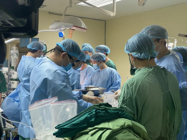 Quang Ninh hospital successfully performs first organ procurement, saving lives - ảnh 1