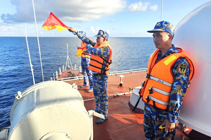 Vietnamese, Thai navy conduct joint patrol - ảnh 1