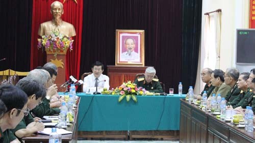 Presiden Truong Tan Sang melakukan temu kerja dengan Legiun Veteran Perang Vietnam. - ảnh 1
