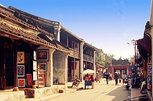 Datang ke sektor kota kuno Hoi An untuk mendengarkan lagu-lagu rakyat. - ảnh 1
