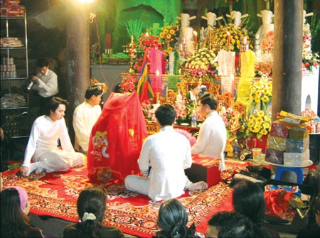 Adat istiadat memuja  Ibu Suci dan ritual Hau Dong mengarah ke warisan budaya bukan kebendaan dari umat manusia. - ảnh 3