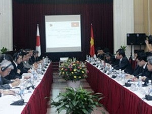 Dialog tentang kebijakan negara-swasta untuk meningkatkan hasil-guna kerjasama Vietnam-Jepang - ảnh 1