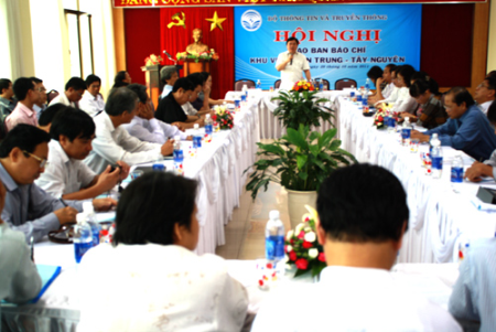 Konferensi briefing pers daerah Vietnam Tengah dan daerah Tay Nguyen diadakan di provinsi Binh Dinh. - ảnh 1