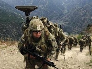Serdadu NATO ditembak mati oleh polisi Afganistan. - ảnh 1