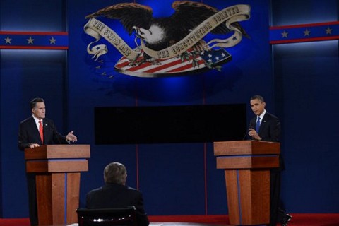 Calon presiden Mitt Romney mengungguli Presiden infungsi Barack Obama dalam Pemilihan Umum Presiden Amerika Serikat 2012. - ảnh 1