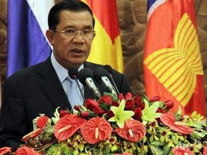 Perdana Menteri Kamboja, Hunsen mengimbau kepada ASEAN supaya melakukan kerjasama bidang ketenaga-kerjaan. - ảnh 1