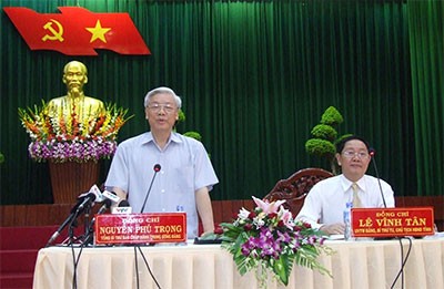 Sekjen Komite Sentral Partai Komunis Vietnam, Nguyen Phu Trong melakukan kunjungan kerja di provinsi Dong Thap, Vietnam Selatan - ảnh 1