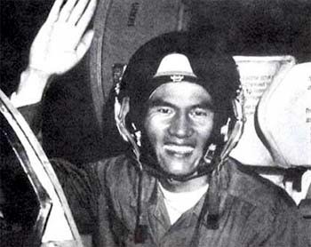 Pahlawan Pham Tuan, orang yang menembak jatuh pesawat terbang B-52 - ảnh 1