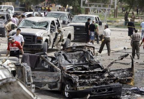 Serangan bom bunuh diri menewaskan seorang legislator Islam sekte Sunni - ảnh 1