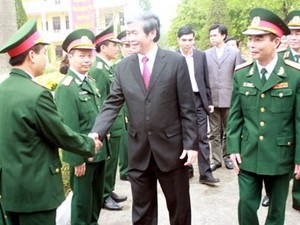 Pimpinan Partai dan Negara Vietnam mengucapkan selamat Tahun Baru - ảnh 2