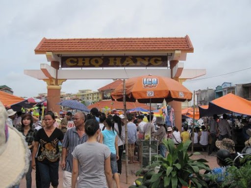 Pasar Hang, ciri aktivitas budaya komunitas di kota Hai Phong - ảnh 1