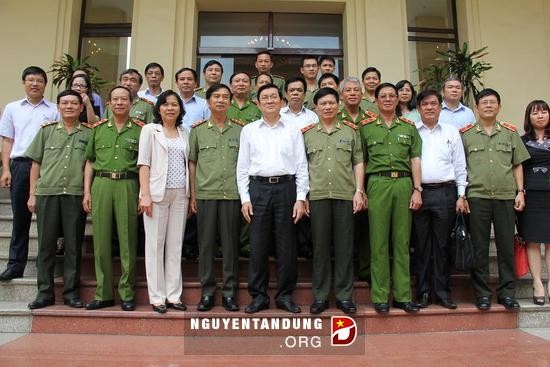 Presiden Negara Truong Tan Sang melakukan temu kerja dengan Kementerian Keamanan Publik tentang reformasi hukum - ảnh 1