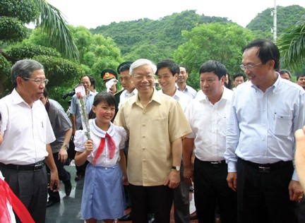 Sekjen Nguyen Phu Trong melakukan temu kerja dengan Badan Harian Komite Partai Komunis Vietnam dari kota Hai Phong - ảnh 1